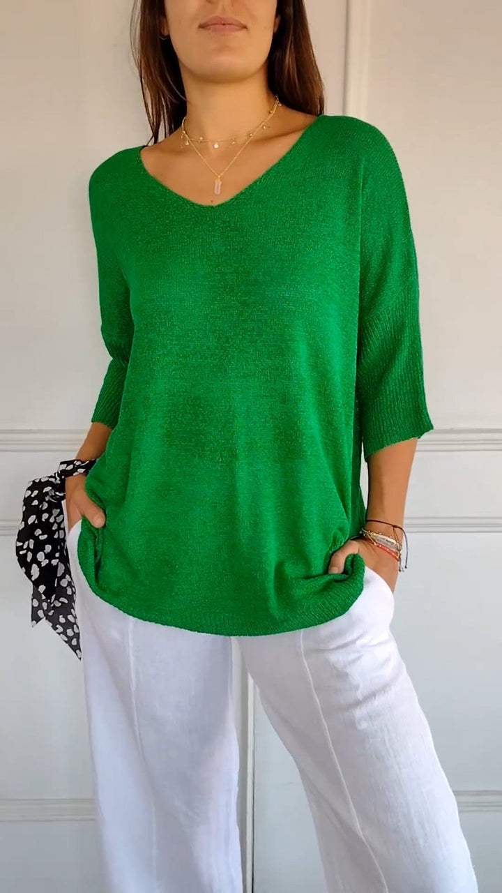 HANNA | CLASSIC V-NECK SWEATER